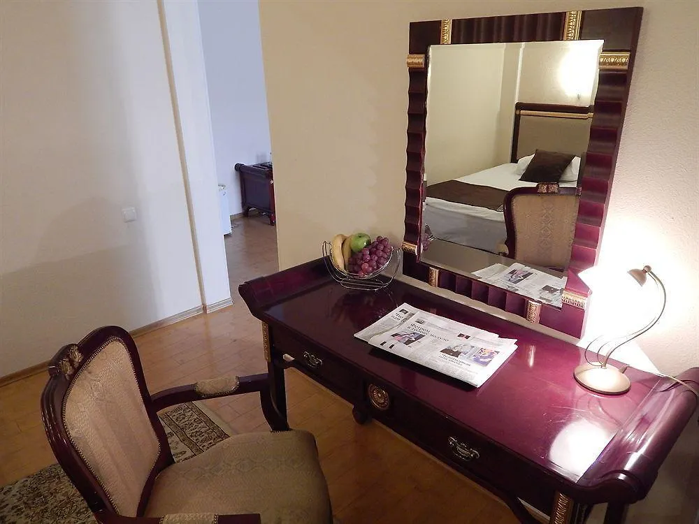 Metro Park Hotel Астана